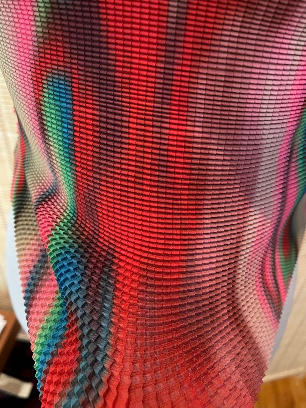 High Quality Turtle Red top - Never Worn - Picture 2 of 4
